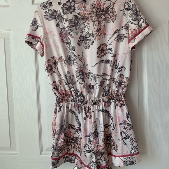 Adorable VS silk romper pj - Picture 2 of 3